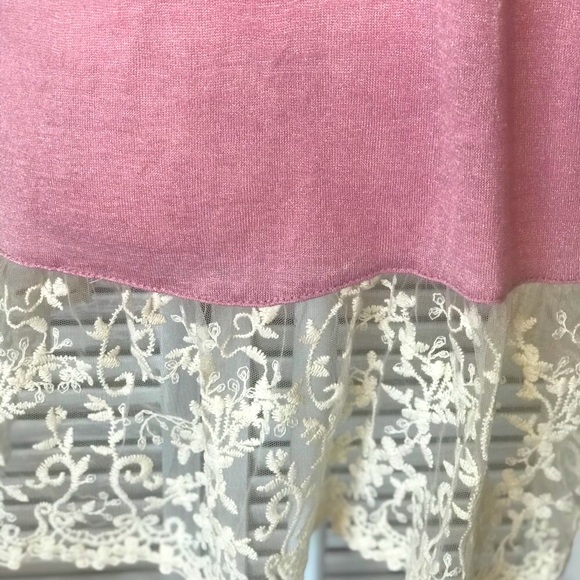 ✴️LAST ONE✴️ SIZE 1X 🌴PINK LONG TANK TOP WITH LACE HEM - Picture 5 of 6